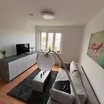 Tolle 2 Zimmer Wohnung Mit Schlafcouch